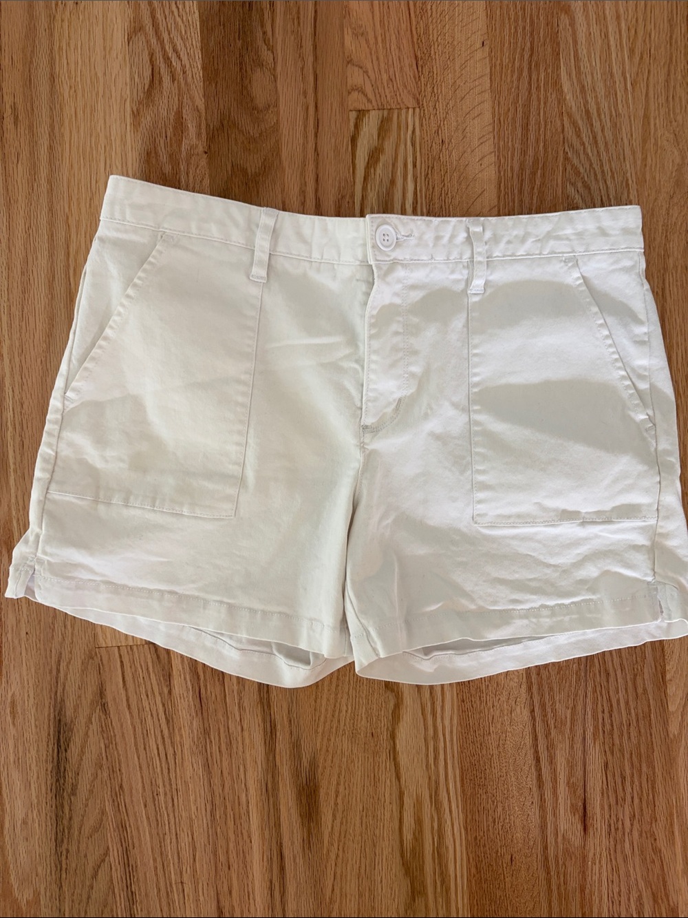 Sanctuary white chino shorts